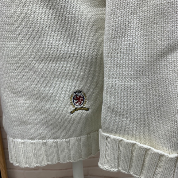 90’s Tommy Hilfiger Blue White Red Striped Sweater - Picture 6 of 8